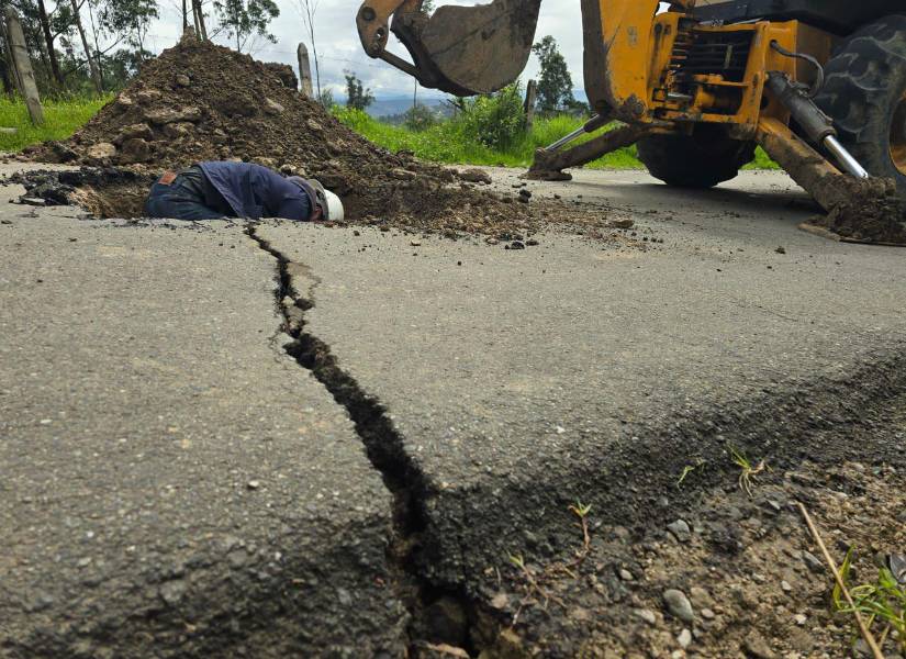 Agrietamientos por deslizamiento en Cuenca