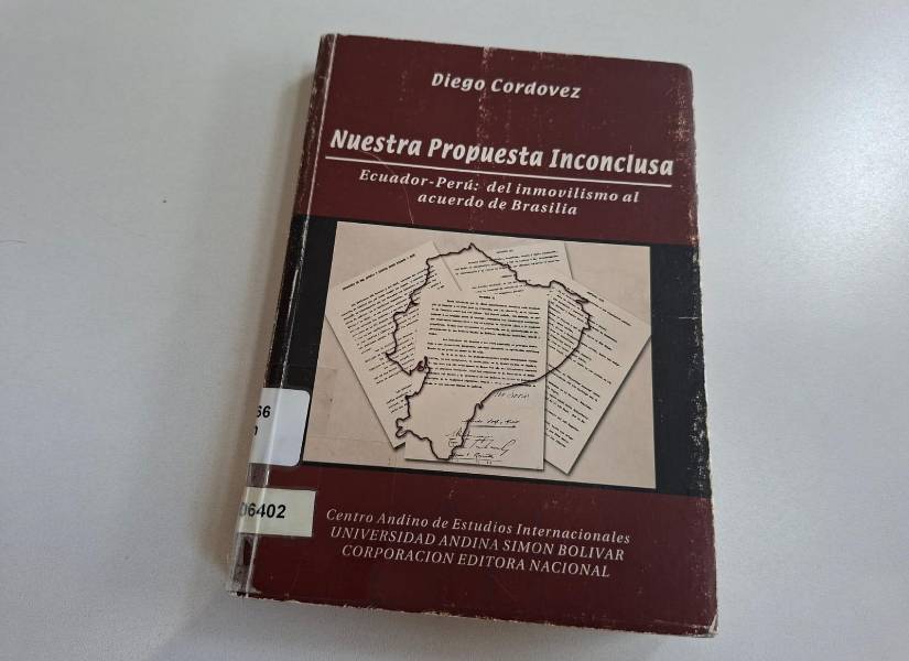 El libro Nuestra Propuesta Inconclusa del excanciller Diego Cordovez.