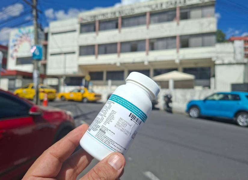 La medicina que el paciente tomó durante 28 días por el tratamiento.