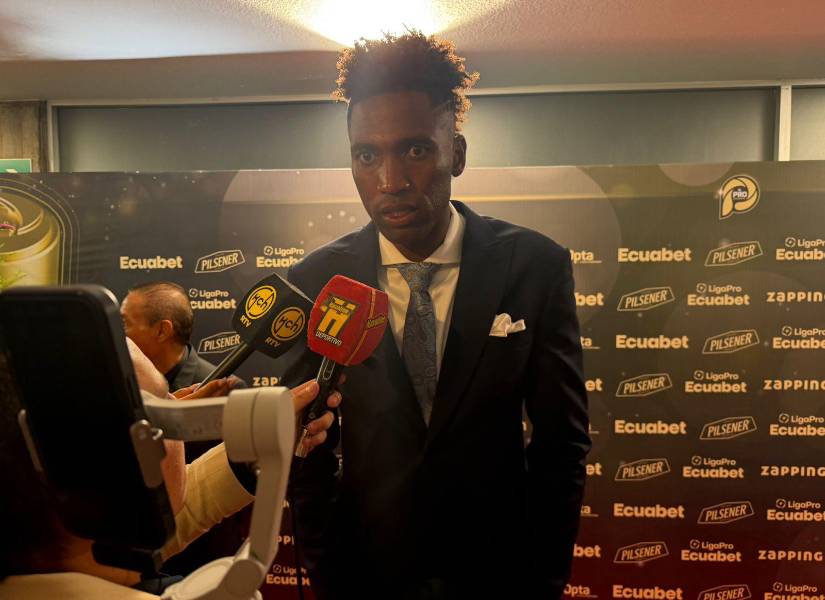 Alexander Domínguez.