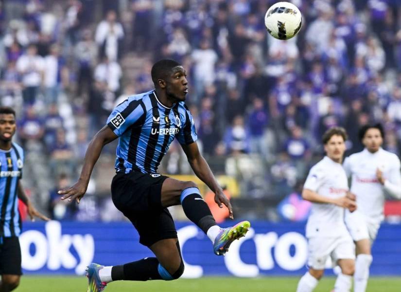 Joel Ordóñez en un partido con el Brujas de Bélgica