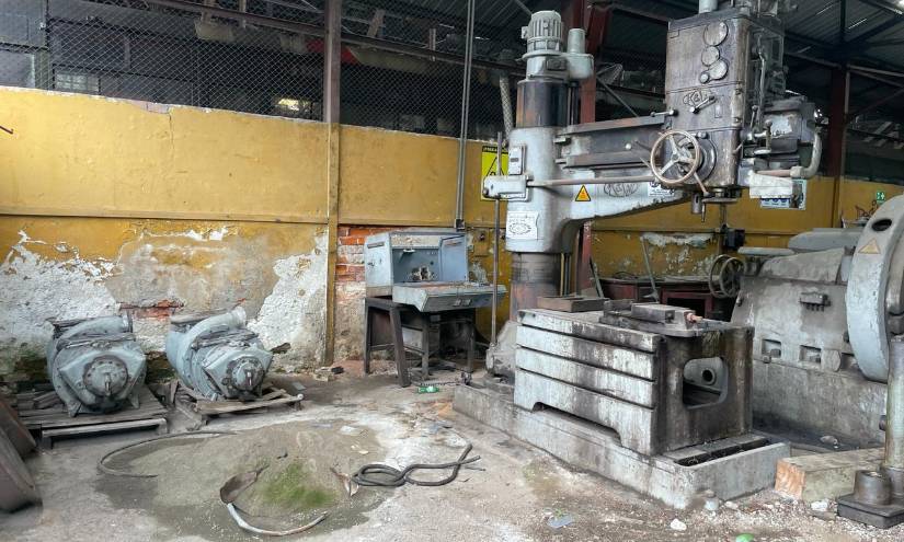 Las máquinas completamente destruidas sin motores.