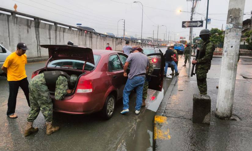 Estrategia de seguridad en Guayaquil está enfocada en frenar el tráfico de armas, asegura viceministro Max Campos