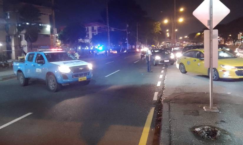 Guayaquil: un ciudadano fue detenido con explosivos en los exteriores de un centro comercial