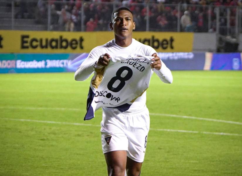 Carlos Gruezo celebra un gol con Liga de Quito