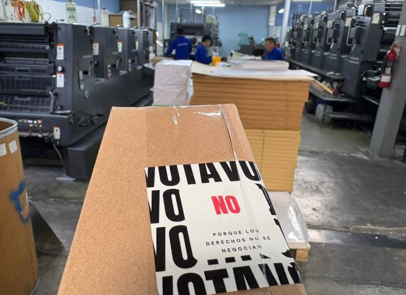 El material que imprimió Print Center en el centro de Quito.