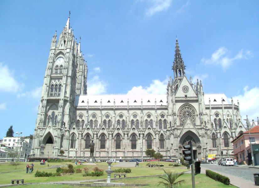 La Basílica del Voto Nacional en honor al Sagrado Corazón de Jesús.