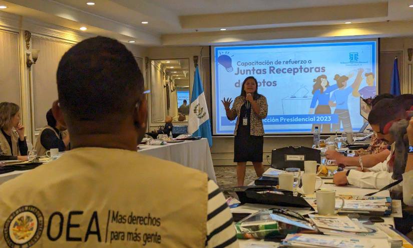 Imagen referencial de observadores electorales de la OEA.