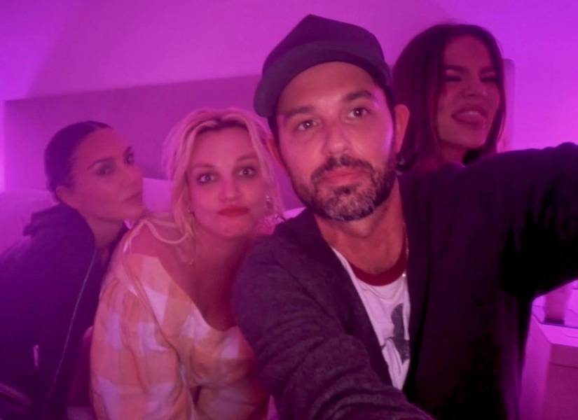 Fotografía de Britney Spears con Kim Kardashian.