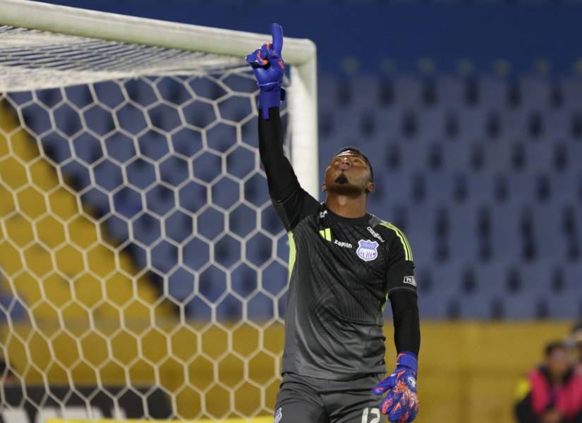 Pedro Ortiz fue la figura de Emelec al atajar dos penales a Miguel Iturralde en la Copa Ecuador