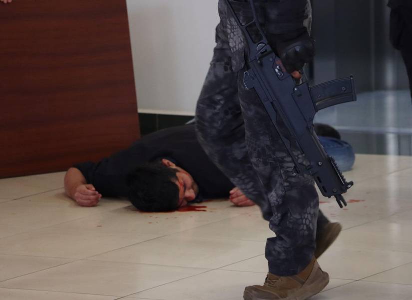 Con la participación de Policía Nacional, Bomberos se realizó el Mega simulacro interinstitucional en la Contralorí­a General del Estado, la Asamblea, Min. Trabajo.