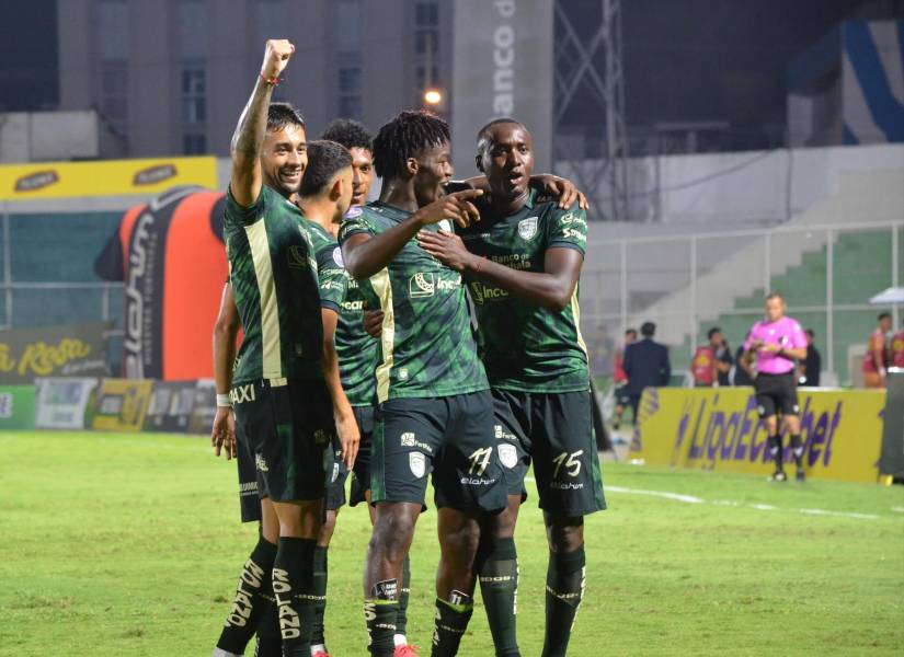 Orense SC abrió el marcador con el gol de Bruno Caicedo.