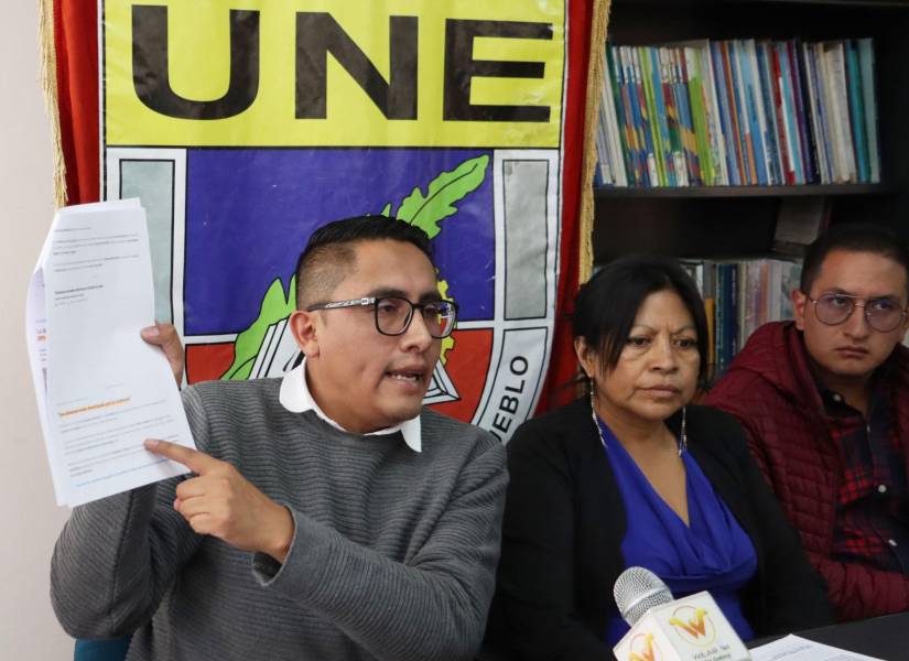 Andrés Quishpe en una rueda de prensa de la UNE el 6 de agosto de 2024.