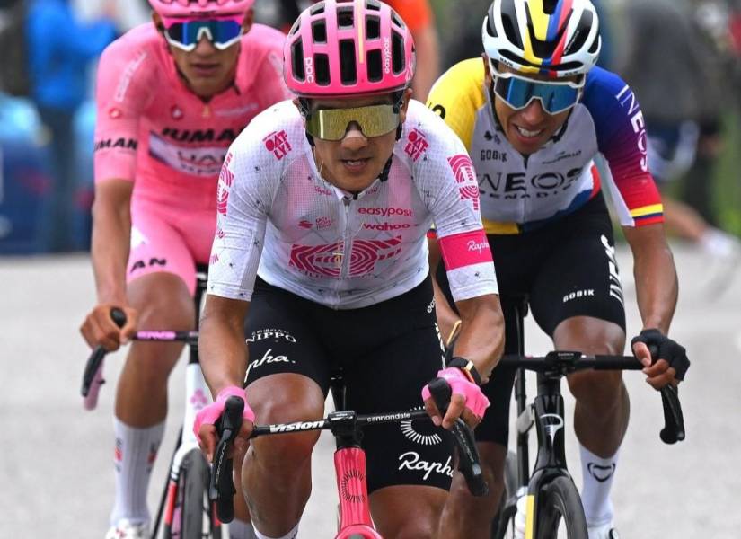 Richard Carapaz en una imagen proporcionada por su equipo, EF Education, en el Giro de Italia.