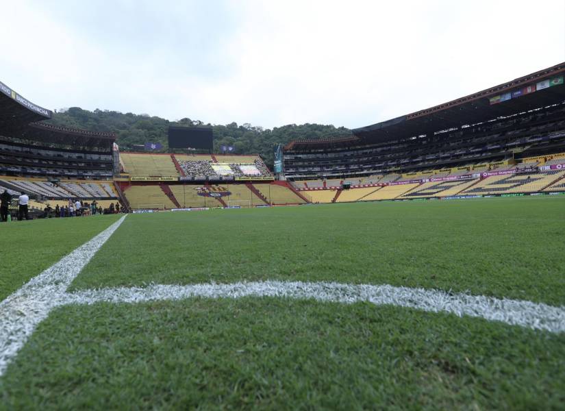 La familia de Mario Pineida pidió no velar al jugador en el estadio Monumental.