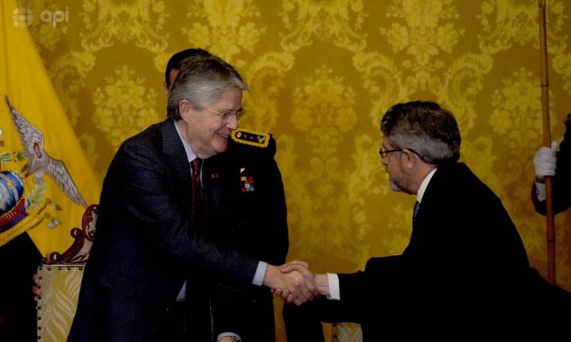 El presidente Guillermo Lasso dio la bienvenida al nuevo ministro de salud, José Ruales.
