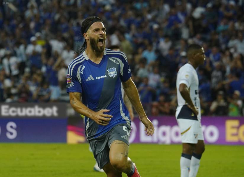 Emelec quiere renovar el contrato de Facundo Castelli.