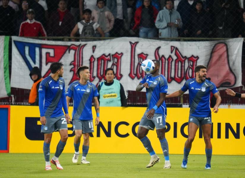 Jugadores de Emelec en Casa Blanca. (API)