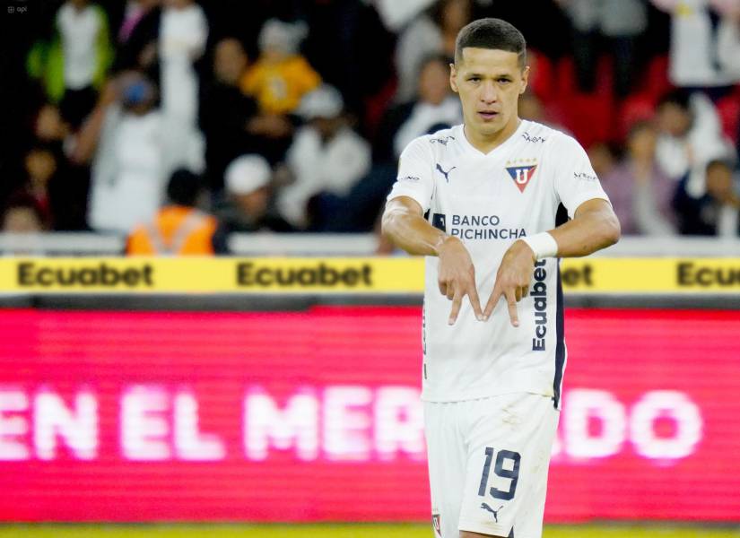 Alex Arce será baja en Liga de Quito para la novena fecha de la Liga Pro.