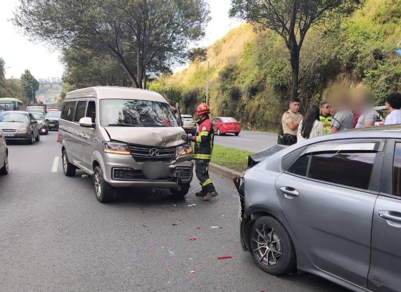 Paramédicos brindaron atención pre hospitalaria a un afectado.