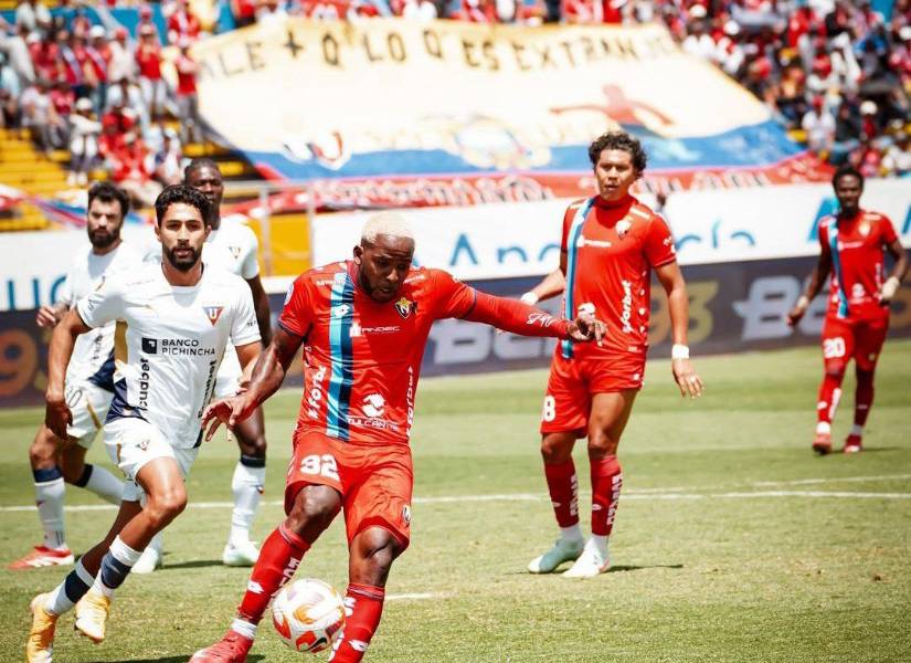Anthony Bedoya ganó un título en el año y medio que pasó en El Nacional.