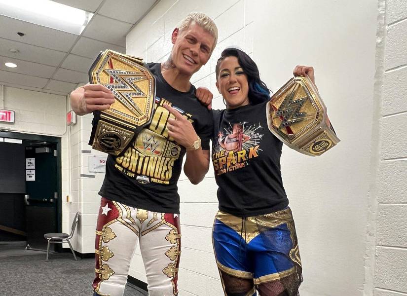 Cody Rhodes y Bayley, nuevos campeones de WWE.