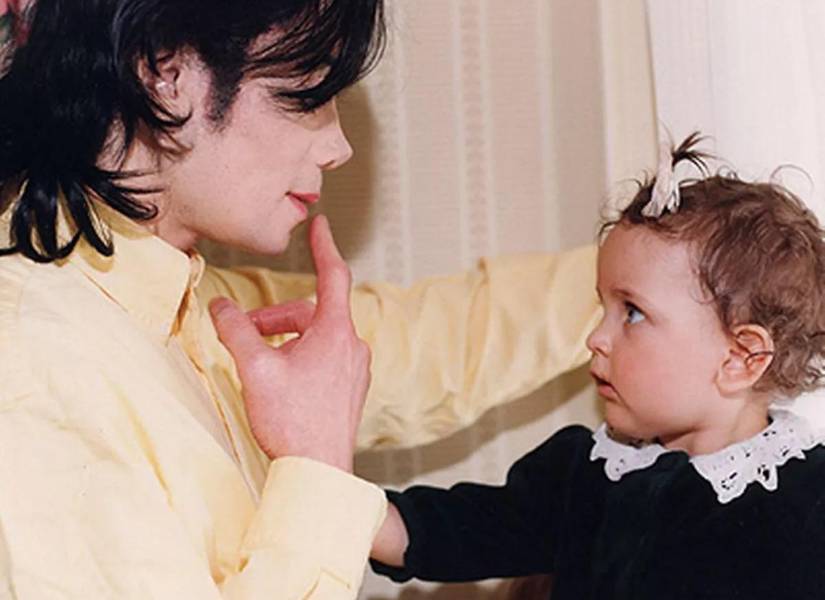 Michael Jackson y su hija Paris.