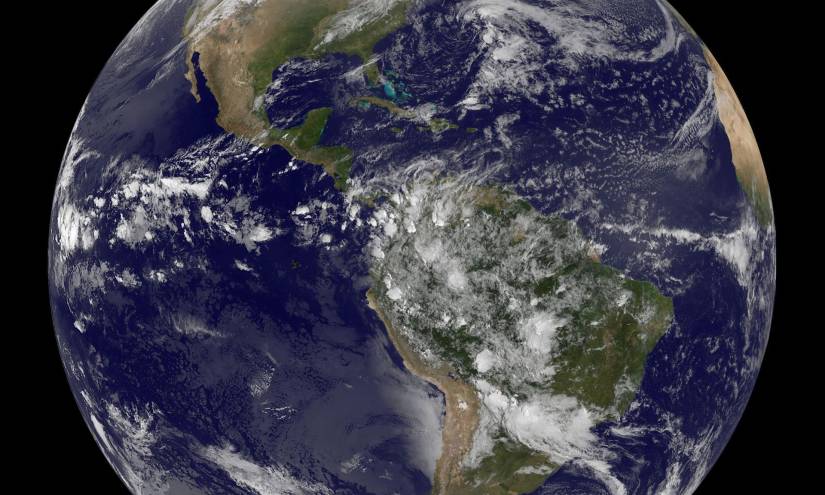 Vista de una imagen de satélite facilitada por la NASA y por la Administración Nacional para el Océano y la Atmósfera de EE.UU.
