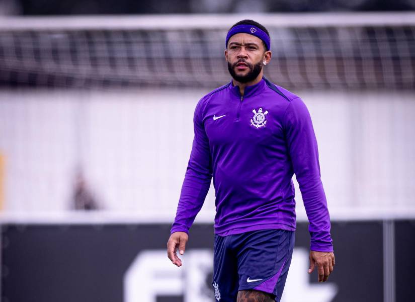 Memphis Depay discutió con Félix Torres durante el último entrenamiento.