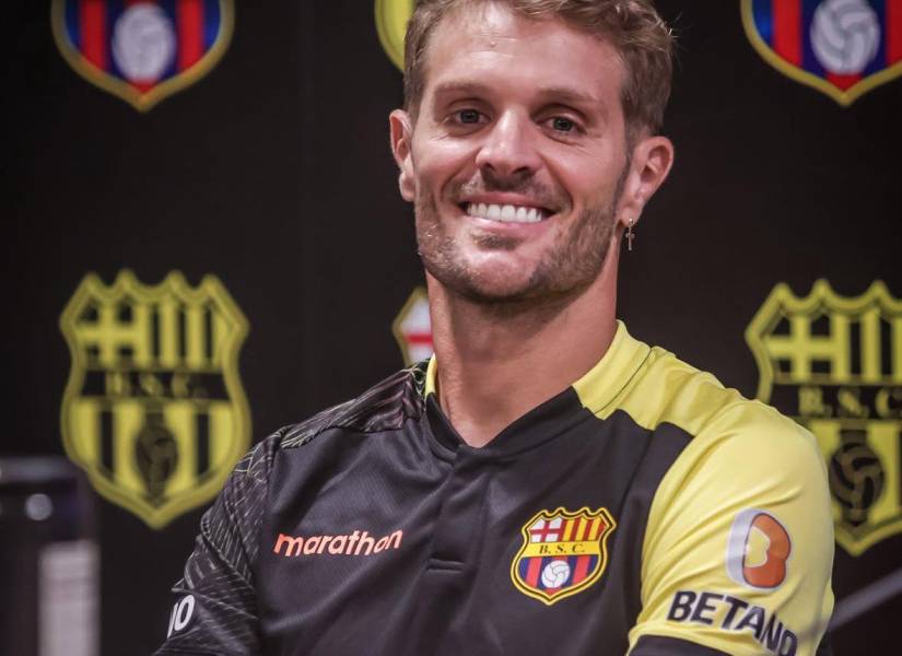 Barcelona SC debe más de USD 2 millones a Javier Burrai.