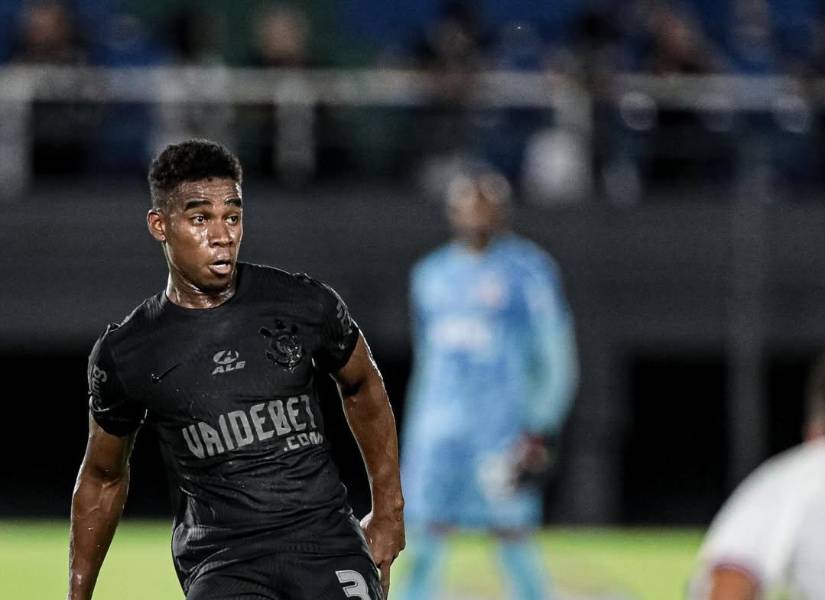 Félix Torres puede jugar contra Barcelona SC.