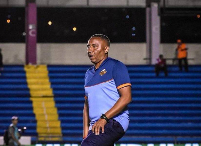 Juan Carlos León se quedará en Libertad FC para lo restante del 2025.