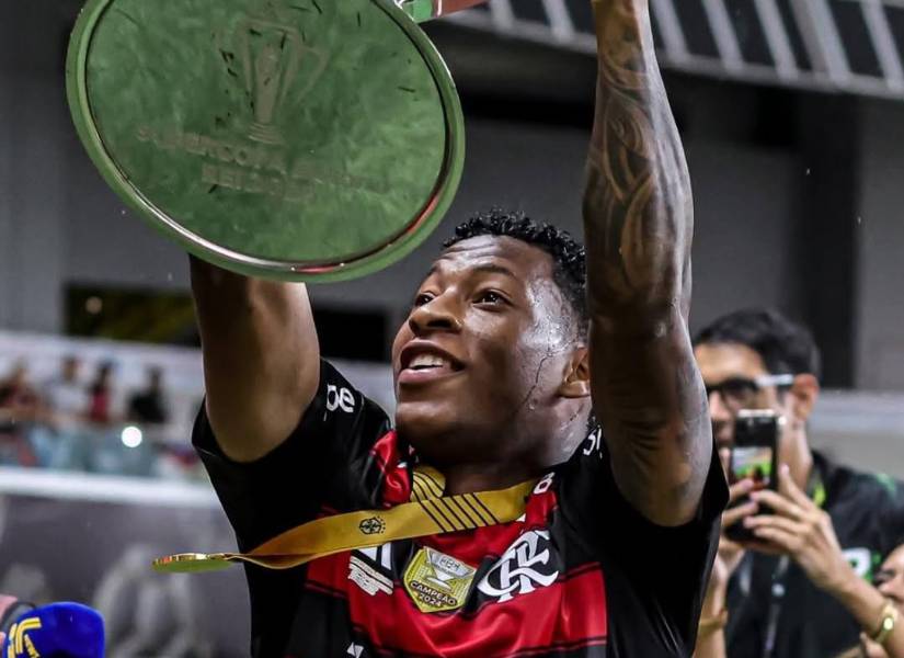 Archivo Gonzalo Plata campeón en Brasil.