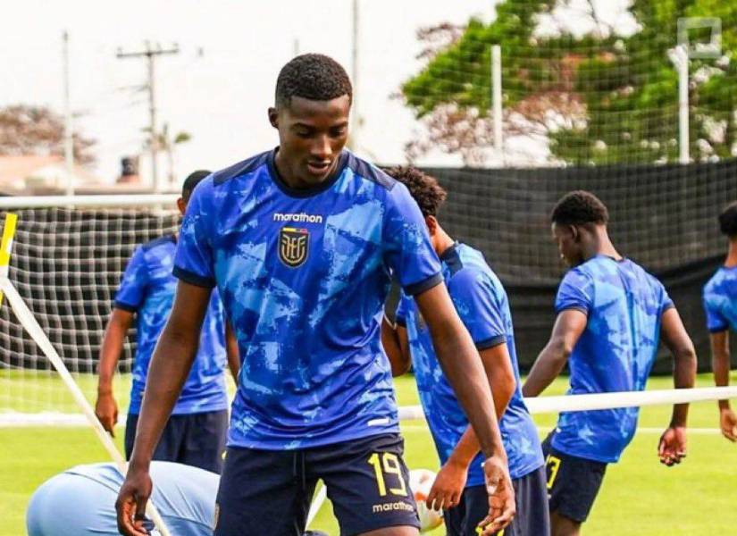 Juan Riquelme Angulo fue invitado en la selección de Ecuador.