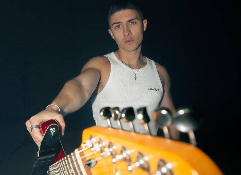 Álex Ponce tiene un millón de seguidores en Instagram.