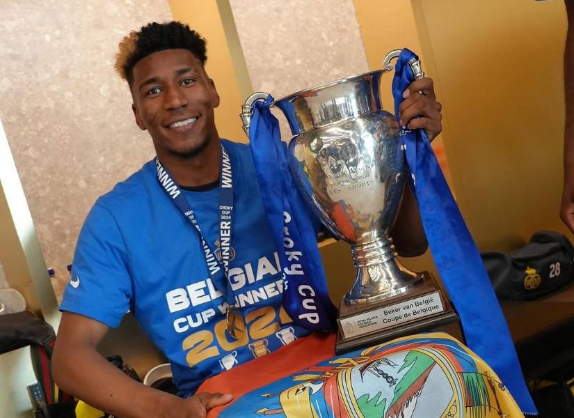 Kevin Rodríguez celebración de título.