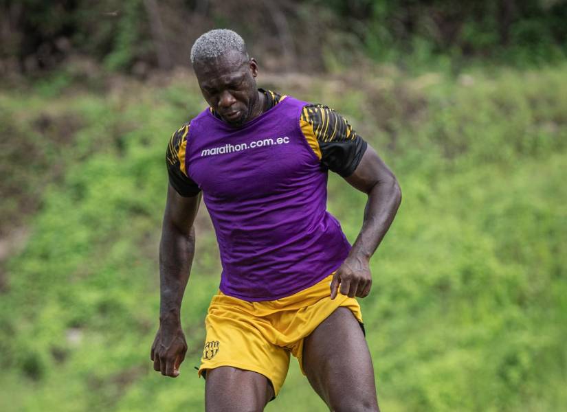 Archivo Felipe Caicedo entrenamiento.