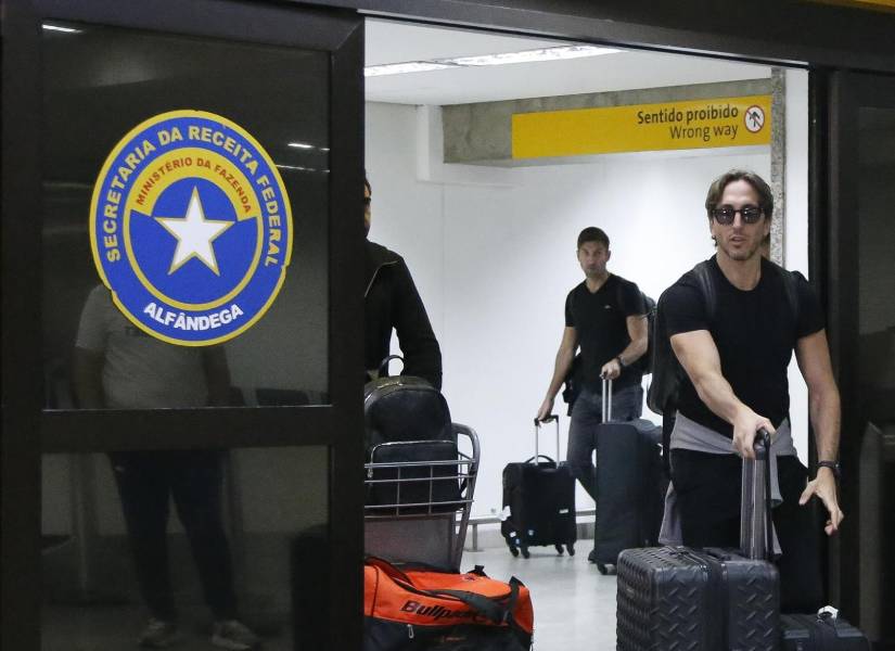 Luis Zubeldía llegó a Brasil para ser nuevo entrenador del Sao Paulo.