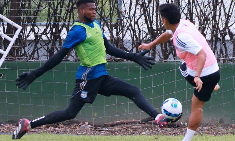 Los jugadores de Emelec durante un entrenamiento.