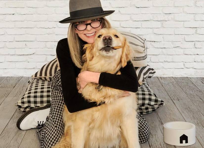 Diane Keaton junto con su mascota Reggie.