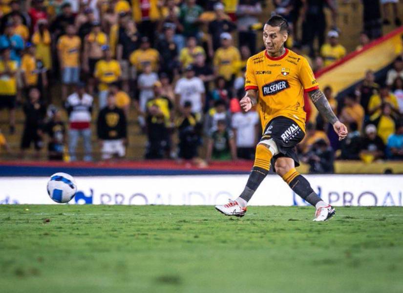 Archivo Jesús Trindade partido con Barcelona SC.