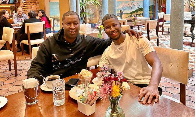 Mayer con su padre Edison Méndez