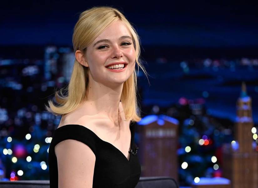 Elle Fanning en el show de Jimmy Fallon.
