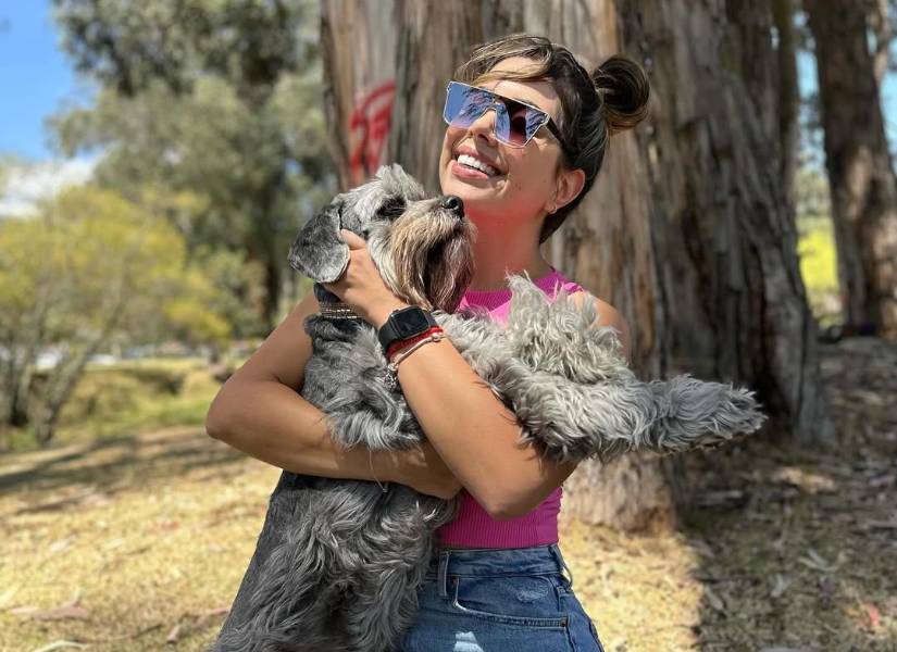 Josh Paredes y su perrita Gala.