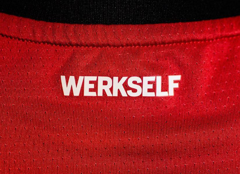 ¿Cuánto cuesta la nueva camiseta del Bayer Leverkusen que usará Piero Hincapié?