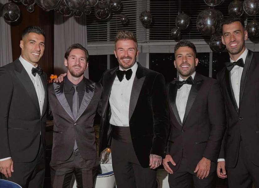 Beckham en compañía de Messi.