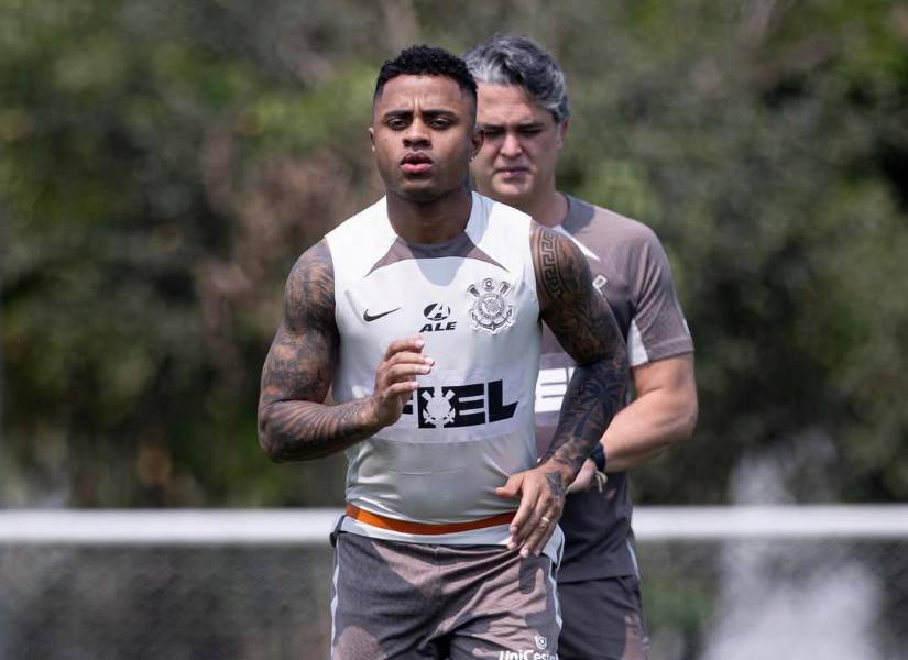 Diego Palacios solamente ha jugado un partido con el Corinthians.