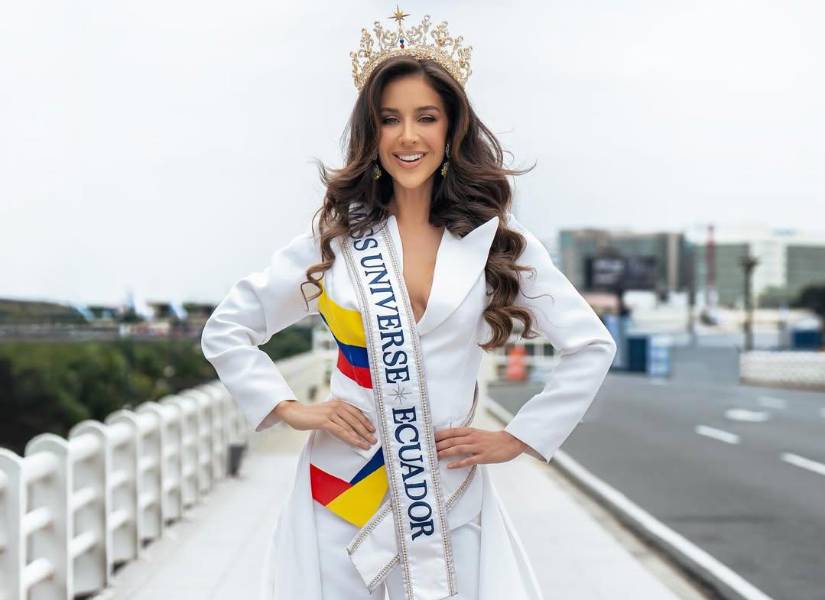 Nadia Mejía en el aeropuerto José Joaquín de Olmedo.