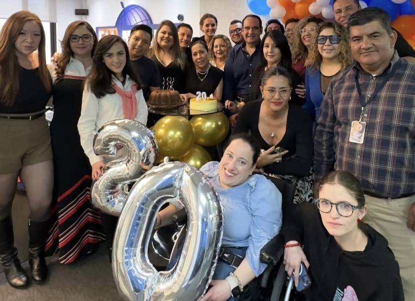 El personal de la emisora festejó los 20 años, este viernes 14 de noviembre de 2025.