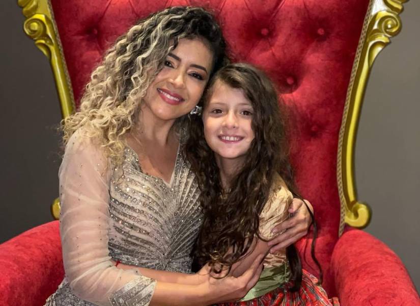 Evelin Naula y su hija, Lunita.